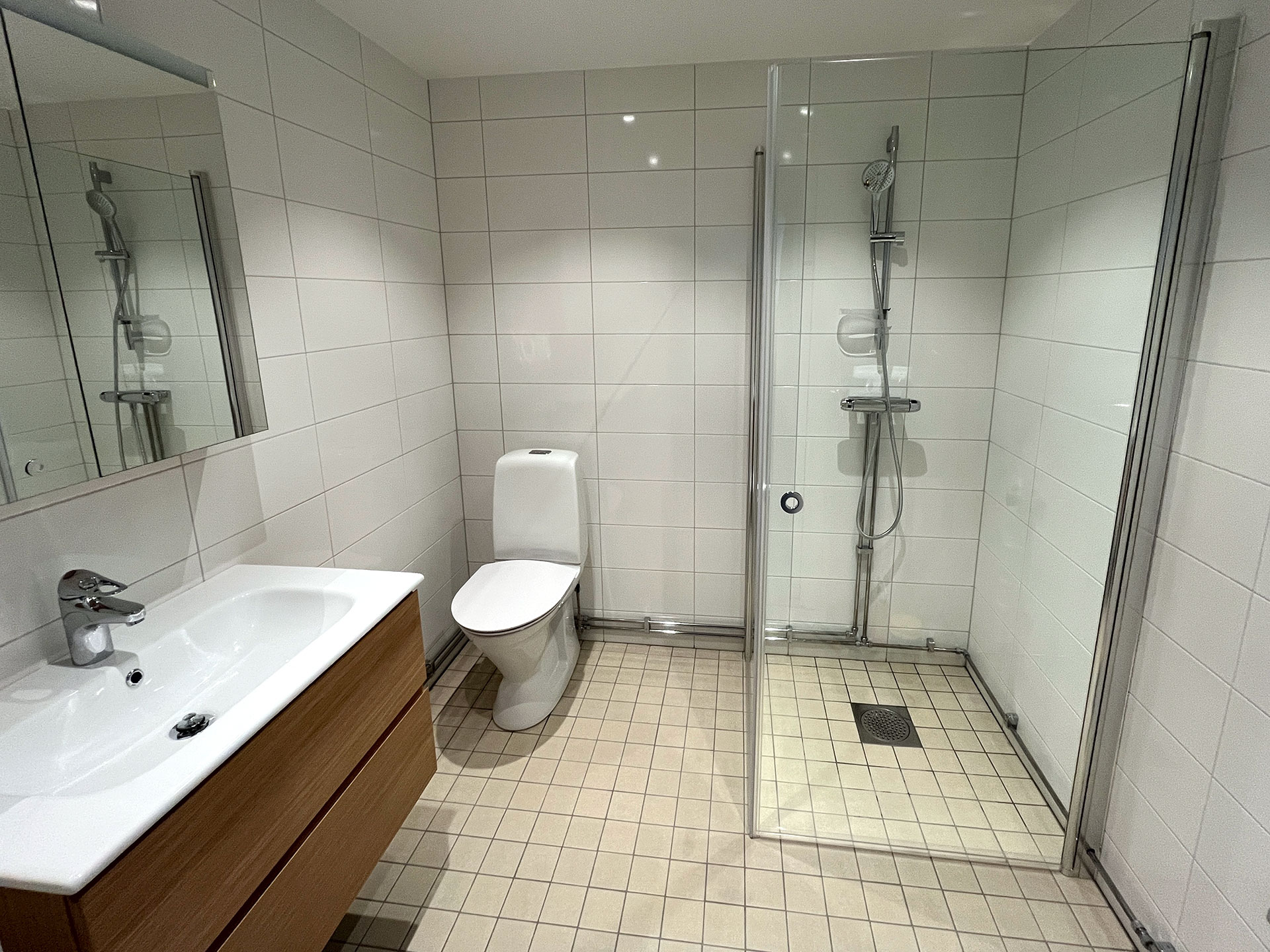 Nyrenoverade badrum i Vendelsö